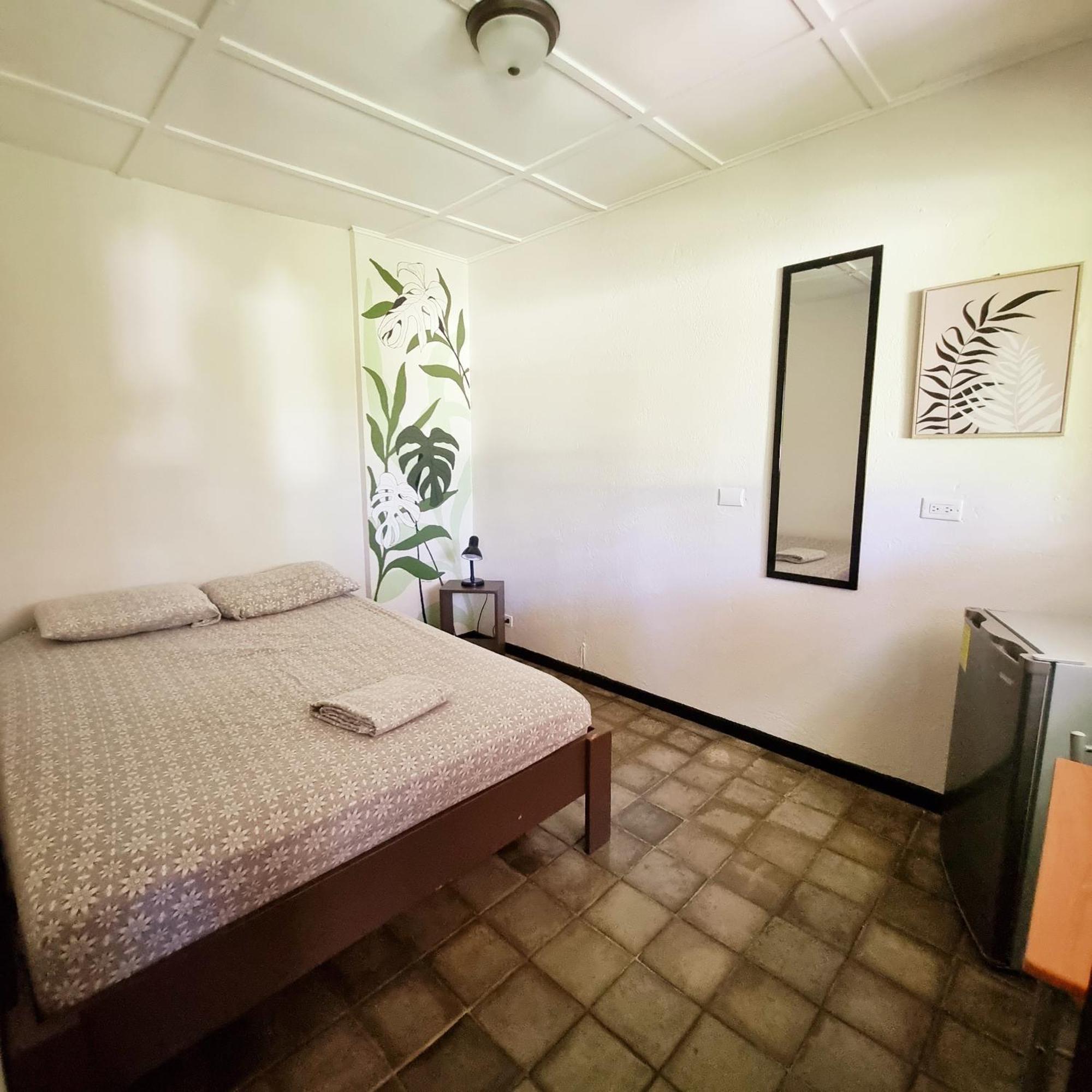 Casa Pura Vida Surf Hostel - Tamarindo Costa Rica Dış mekan fotoğraf