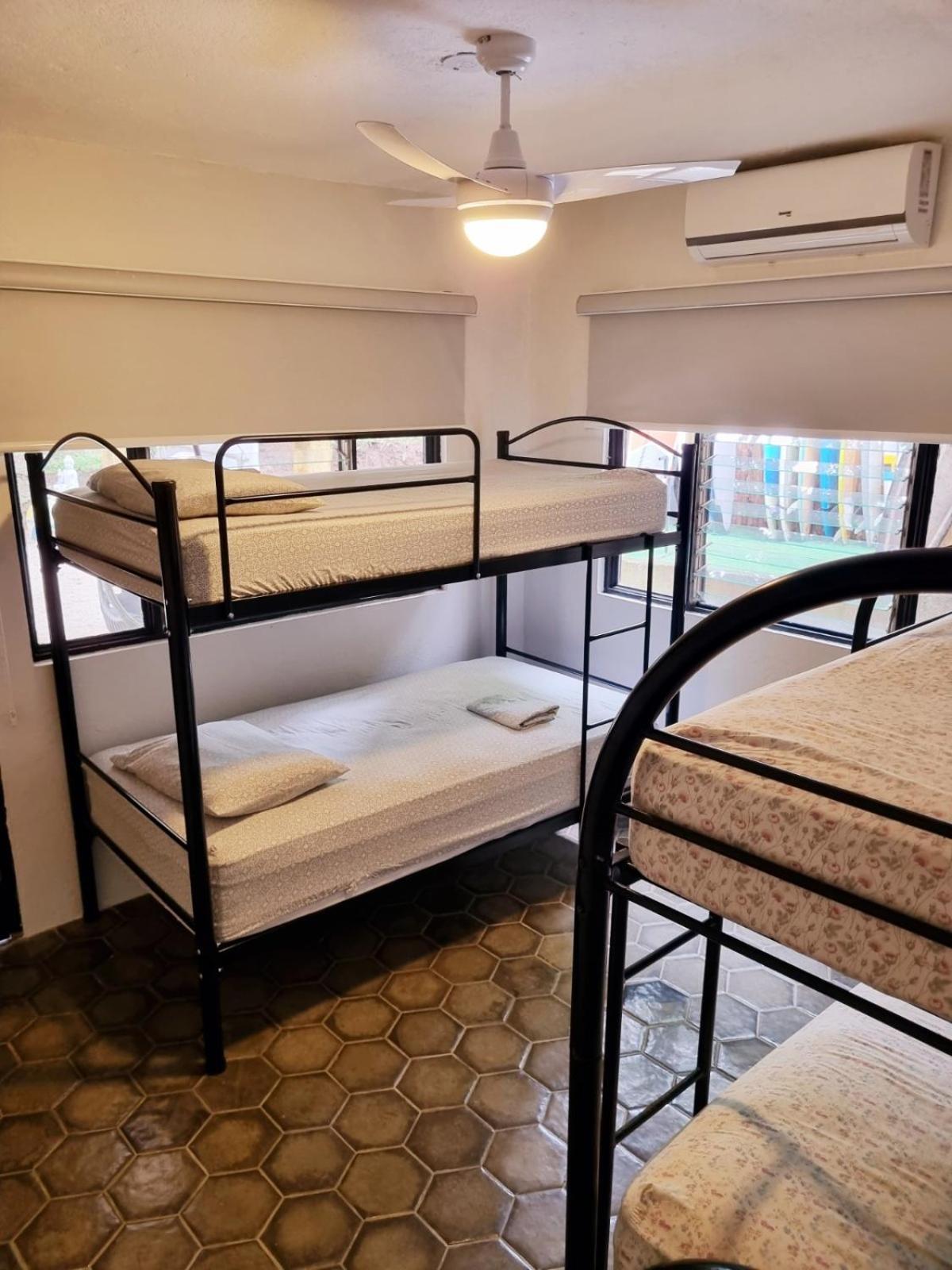 Casa Pura Vida Surf Hostel - Tamarindo Costa Rica Dış mekan fotoğraf