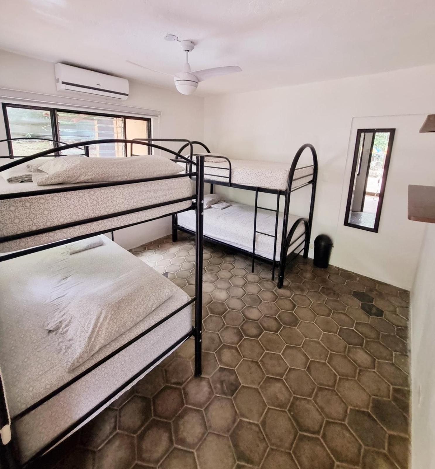 Casa Pura Vida Surf Hostel - Tamarindo Costa Rica Dış mekan fotoğraf
